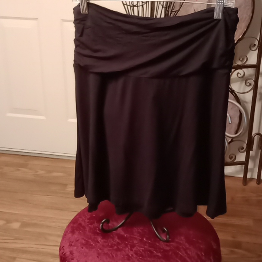H & M Flirty And Flowy Skirt